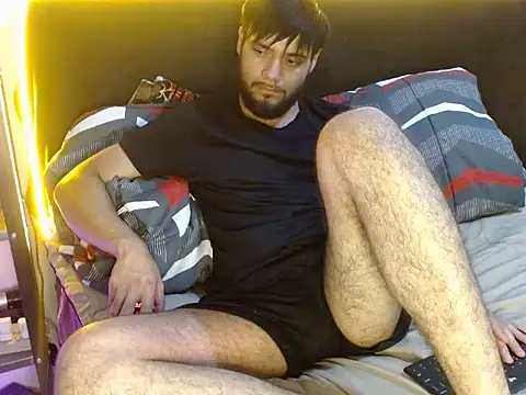 angrydeimos87 online show from May 1, 2026, 4:06 am