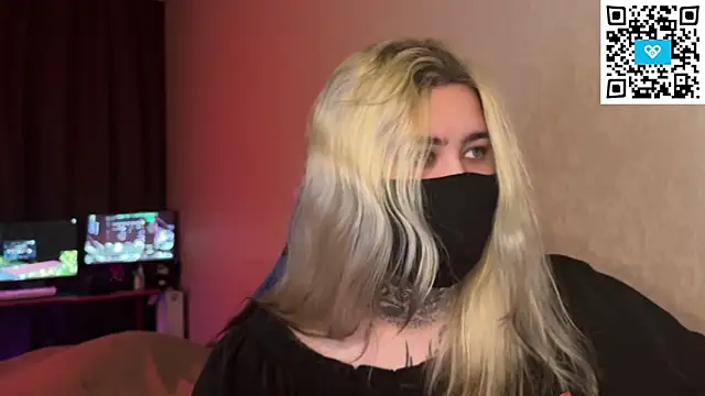 Xtoni  online show from March 7, 2026, 8:39 pm