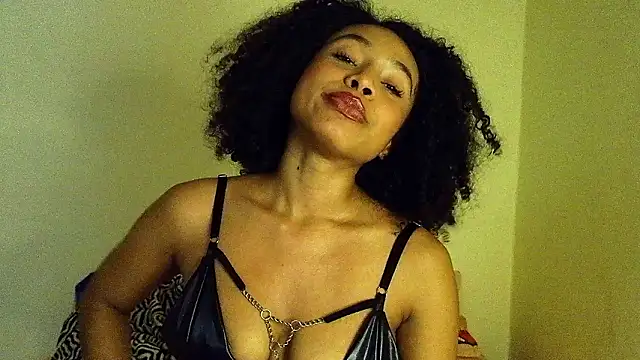 Larita curly online show from March 28, 2026, 9:14 pm