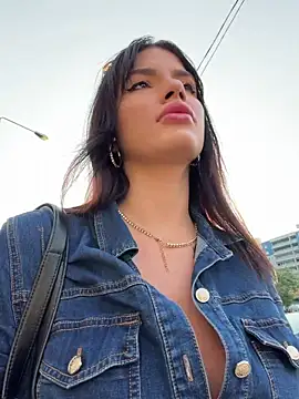 RaniaSnow online show from July 19, 2026, 4:05 am