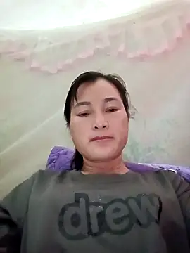 Yuhi3d online show from May 4, 2026, 1:18 pm