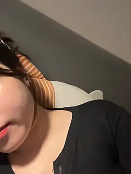 Beautiful roses online show from March 13, 2026, 5:41 pm