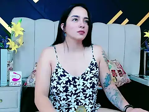 IsadoraSmit online show from May 6, 2026, 12:32 pm