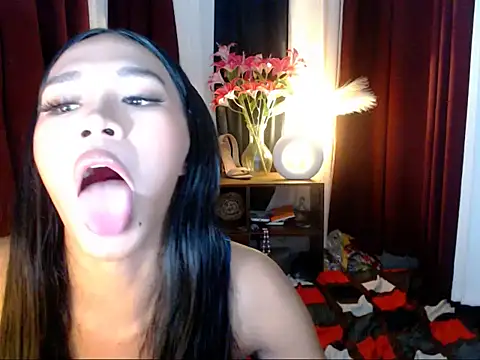 SweetyScarlet online show from May 5, 2026, 9:50 am