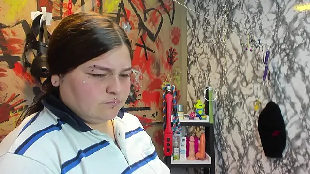 milaanddalia   online show from March 13, 2026, 1:07 pm