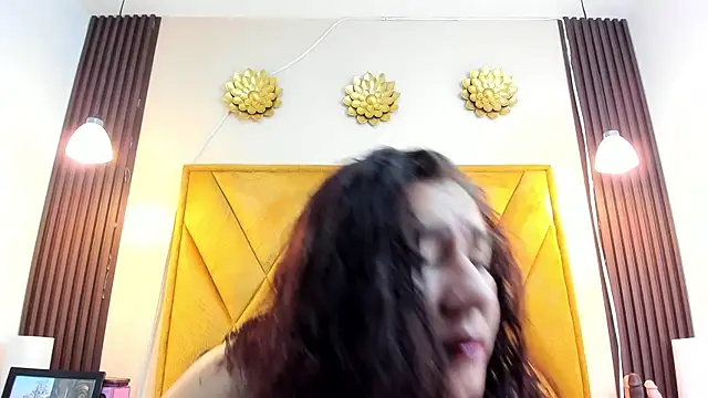 Lilith Ricci online show from July 17, 2026, 11:50 am