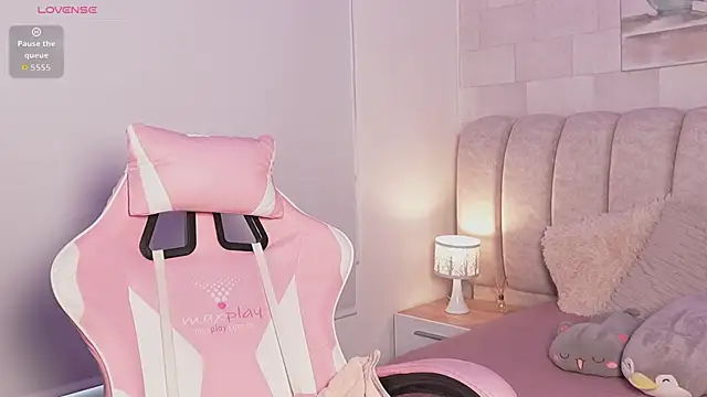 Alanna-Rosse online show from April 14, 2026, 12:00 pm