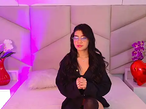 OliviaDiaz online show from March 10, 2026, 7:52 pm