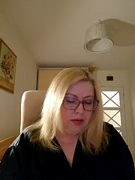 JanieLight53 online show from April 11, 2026, 6:12 pm