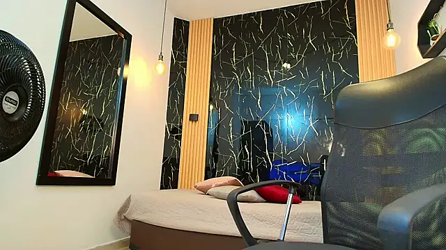 Snapshot of ValeriHot_1 chatting on May 13, 2026, 2:53 am ValeriHot 1 online show from May 13, 2026, 2:53 am