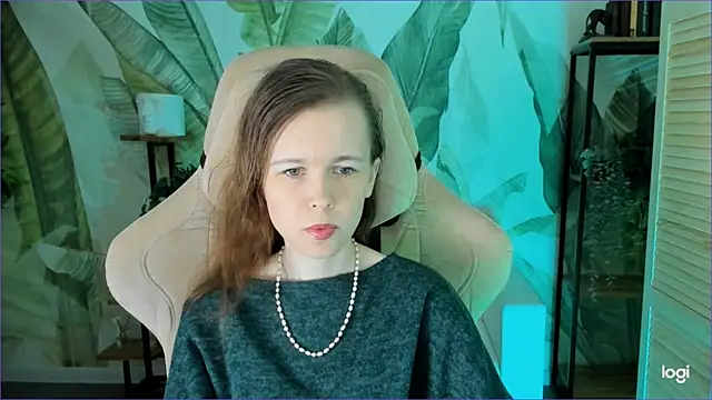 AriaGracen online show from April 17, 2026, 5:32 am