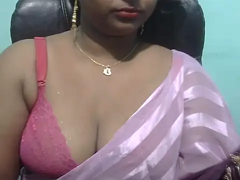 Rashmi hotgirl online show from May 25, 2026, 4:35 pm