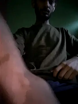 Snapshot of king_parth2002 chatting on March 21, 2026, 1:32 am king parth2002 online show from March 21, 2026, 1:32 am