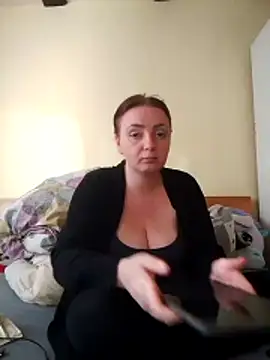 Bella-Monroe online show from April 23, 2026, 4:53 pm