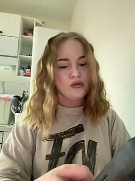 AuroraVale online show from March 15, 2026, 6:36 pm