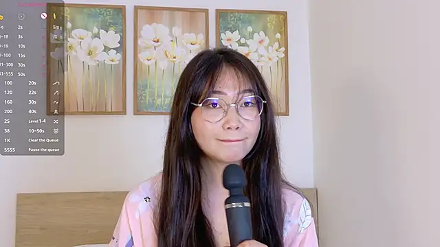 pinkyblooom online show from March 17, 2026, 9:12 am