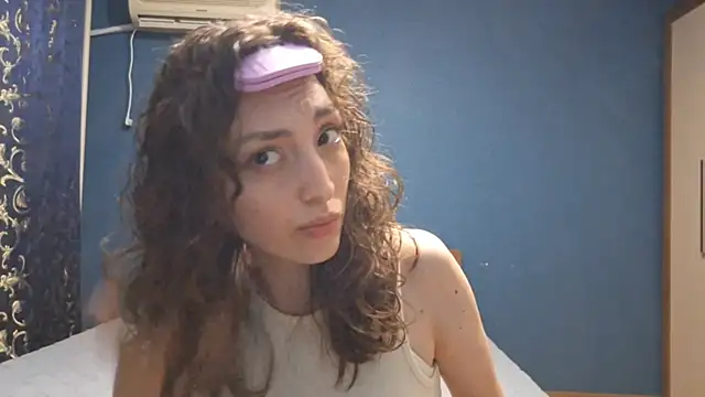CindyLight online show from April 8, 2026, 4:51 pm