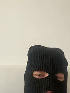 Snapshot of stripcouplee chatting on March 8, 2026, 8:18 am stripcouplee online show from March 8, 2026, 8:18 am