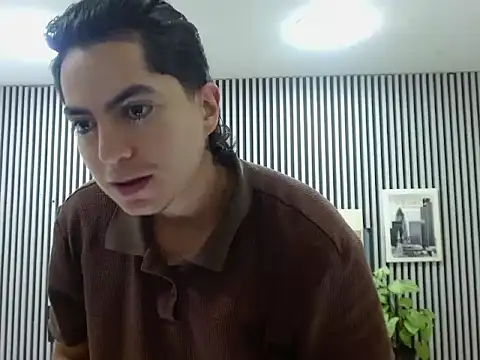 Alex Wolft online show from May 3, 2026, 12:33 pm