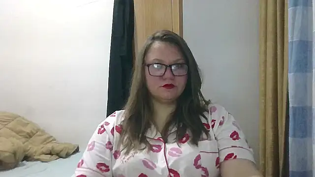Snapshot of MuseChic_Wild chatting on May 25, 2026, 9:54 pm MuseChic Wild online show from May 25, 2026, 9:54 pm