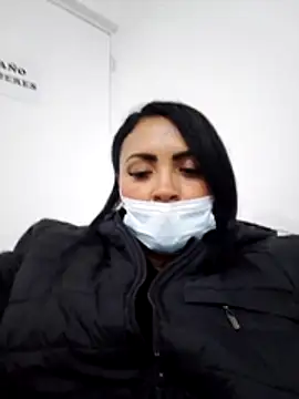 EstrellaSmmith online show from April 8, 2026, 1:49 am