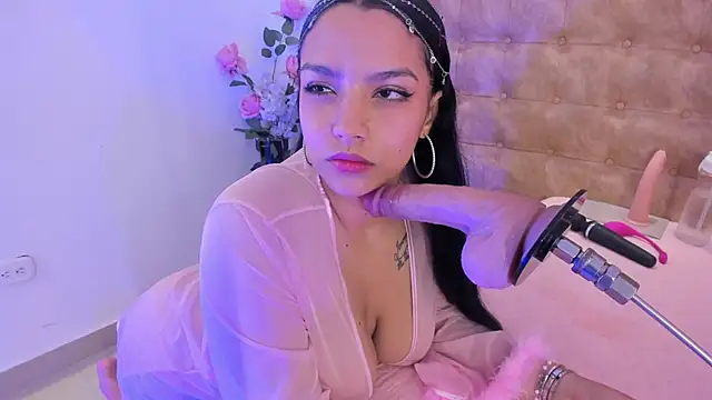 Snapshot of ariana_morelly chatting on May 24, 2026, 12:10 pm ariana morelly online show from May 24, 2026, 12:10 pm