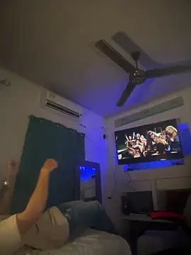 AngelLatinBoy online show from March 9, 2026, 4:05 am