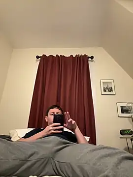 paulcevallos05 online show from April 18, 2026, 5:44 am