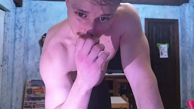 zeusoctavian1 online show from April 18, 2026, 2:15 am