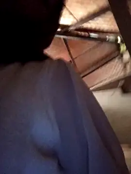 Yellow-pink online show from April 14, 2026, 1:00 am