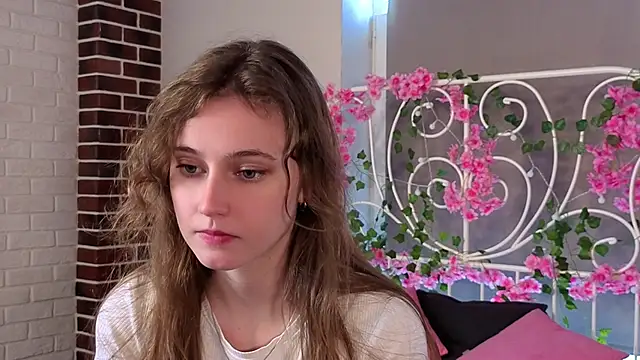 RubieHeiser online show from April 8, 2026, 9:42 am