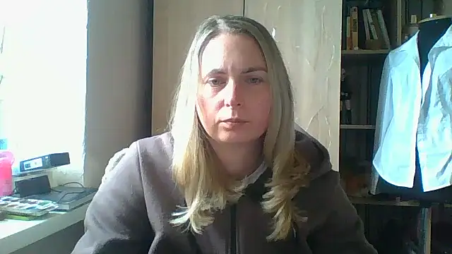 Mollie365 online show from April 2, 2026, 9:29 am