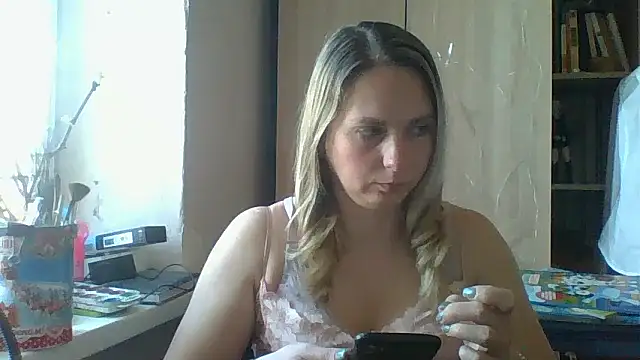 Mollie365 online show from April 20, 2026, 9:23 am