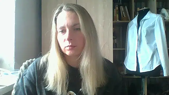 Mollie365 online show from April 22, 2026, 9:01 am