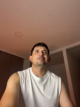 TroyeSavage online show from April 20, 2026, 12:02 am