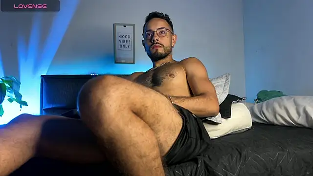 Mateobaer  online show from March 27, 2026, 2:28 am