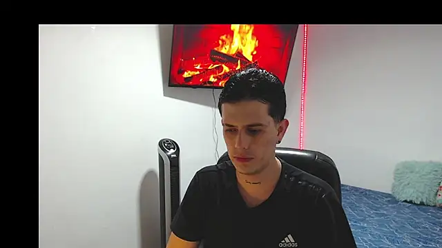 JUAN CAMILOXXX online show from March 10, 2026, 4:17 am