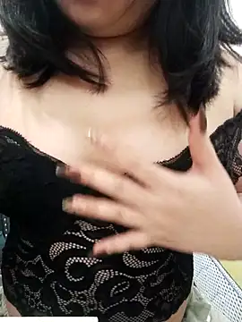 ylulinh online show from March 14, 2026, 10:04 pm