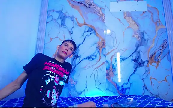 Desire Boys1 online show from April 25, 2026, 6:49 pm