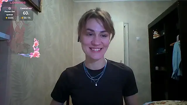 ElenoreHolguin online show from March 22, 2026, 3:15 pm