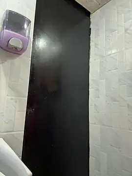 nami rosee online show from March 10, 2026, 7:19 pm