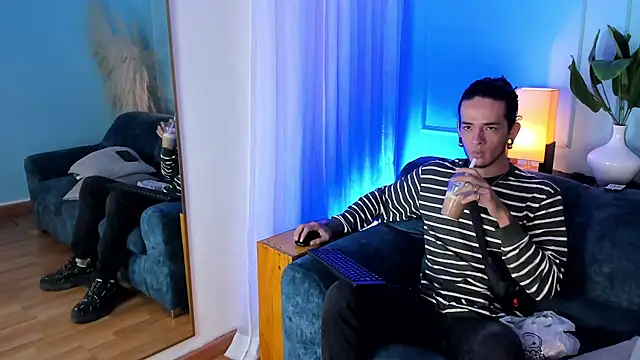 Skinny Mac online show from April 4, 2026, 12:24 pm