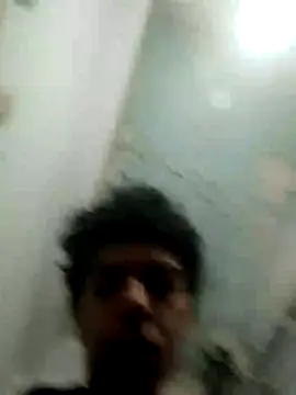 Snapshot of Theonehard12 chatting on April 18, 2026, 5:17 pm Theonehard12 online show from April 18, 2026, 5:17 pm