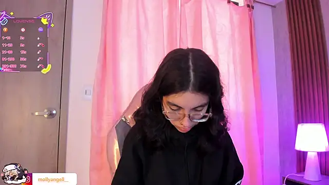 Molly A online show from April 18, 2026, 4:55 pm