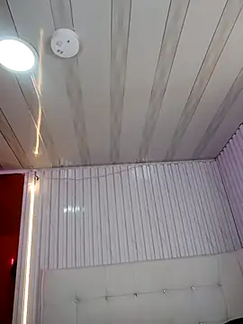 Kittylatina  online show from April 23, 2026, 5:26 pm