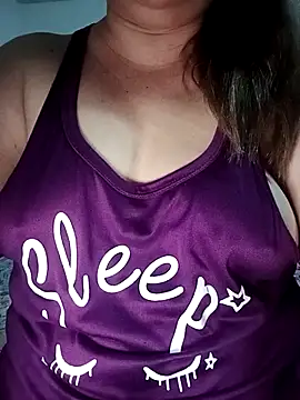 jennyyhottt online show from April 23, 2026, 5:26 pm