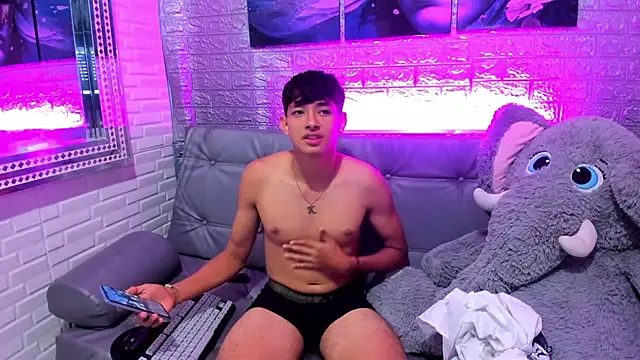 Tigger Collins online show from March 11, 2026, 11:33 pm