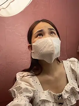 Snapshot of Emma_2603 chatting on April 3, 2026, 1:42 pm Emma 2603 online show from April 3, 2026, 1:42 pm