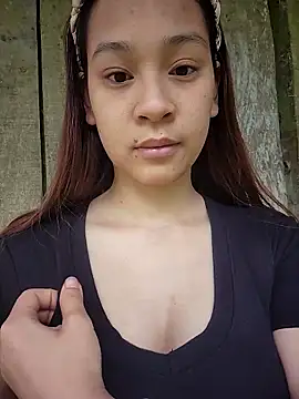Snapshot of -Hicici- chatting on May 9, 2026, 12:16 am -Hicici- online show from May 9, 2026, 12:16 am