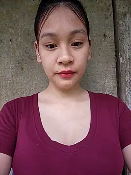 Snapshot of -Hicici- chatting on May 22, 2026, 11:43 pm -Hicici- online show from May 22, 2026, 11:43 pm
